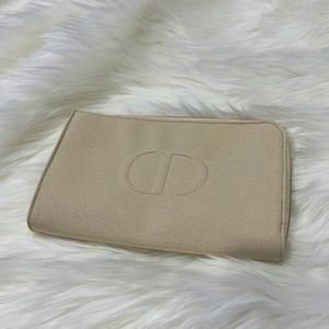 Dior beauty slim pouch